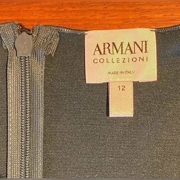 Armani Collezioni Green Knit Dress with Elastic Waist Gather, size 12 - Picture 5 of 10